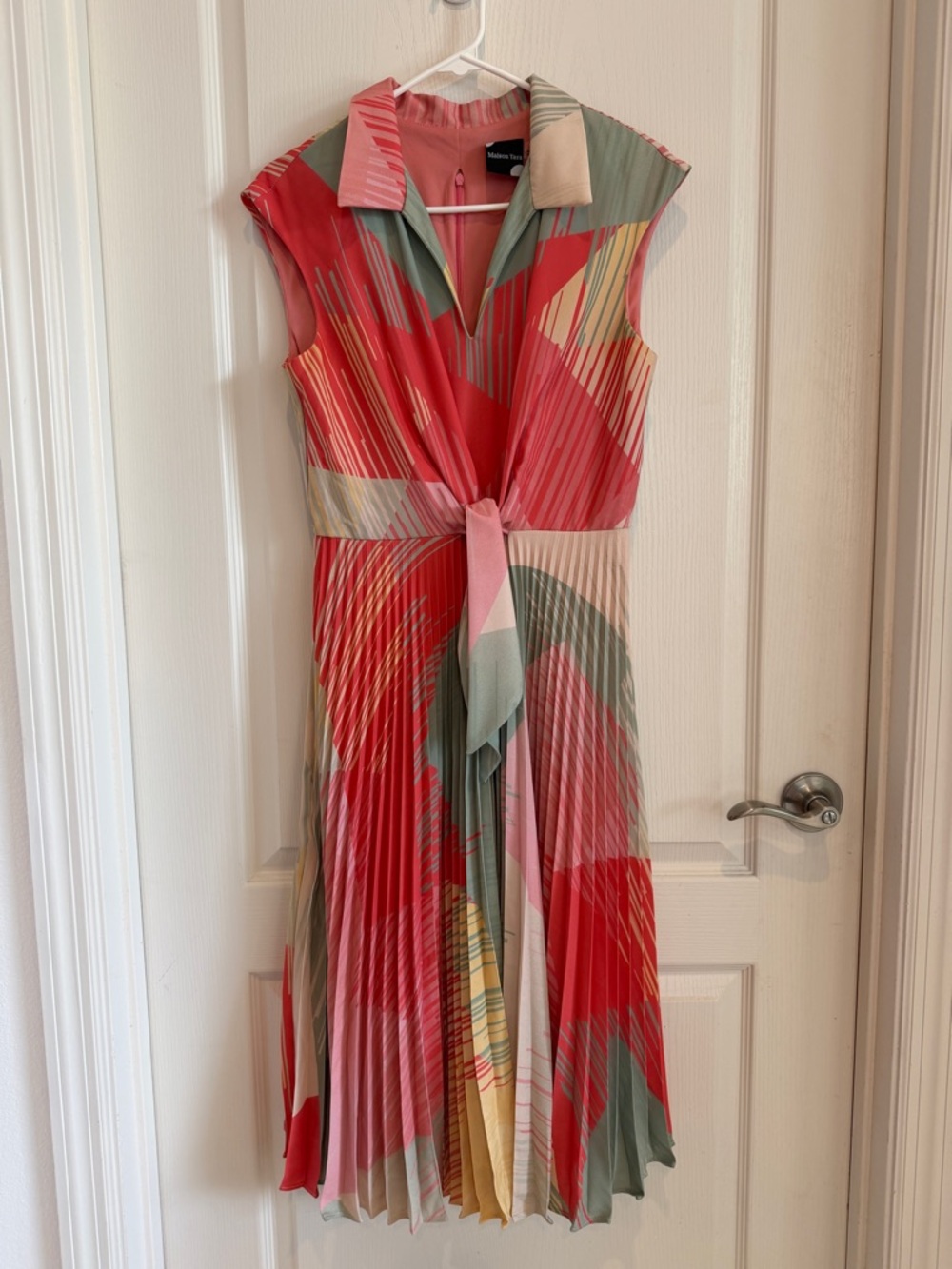 Maison Tara Pleated Midi Dress Size 8 Belted Geometric Print Sleeveless Collared